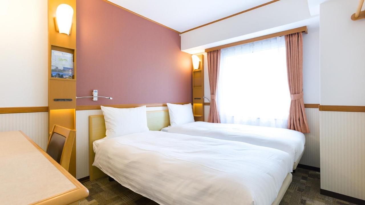 Toyoko Inn Tokyo Shinagawa-Eki Takanawa-Guchi Zewnętrze zdjęcie